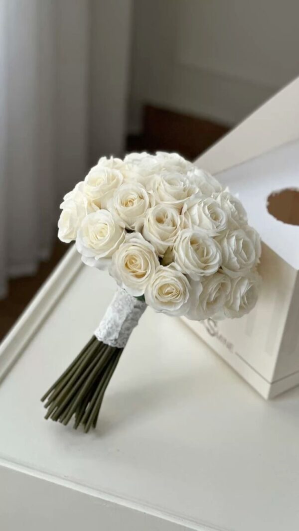 Bó Hoa Cưới Hồng Trắng Cao Cấp – Bridal Bouquet Thanh Lịch Oh You